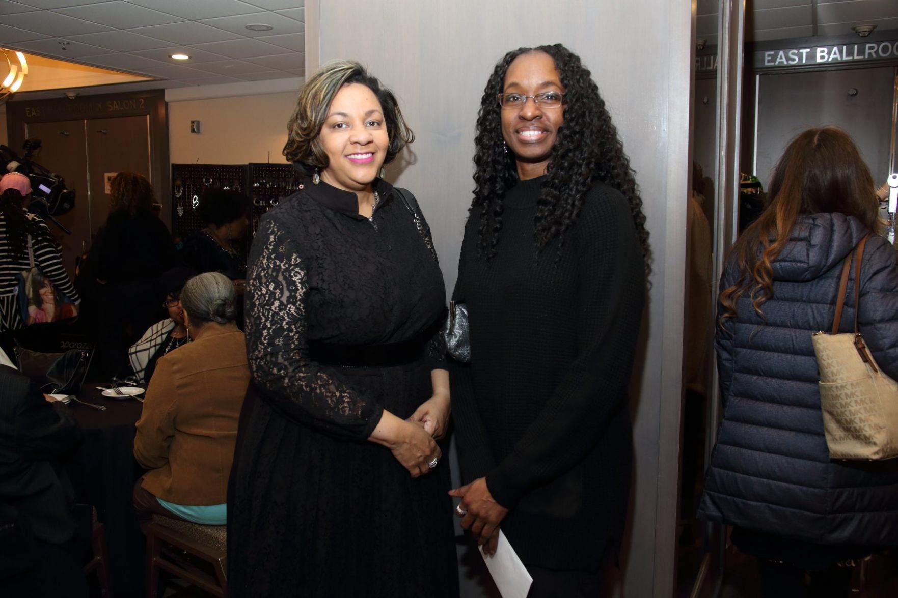 Sheila Moore, Edvonia Scott